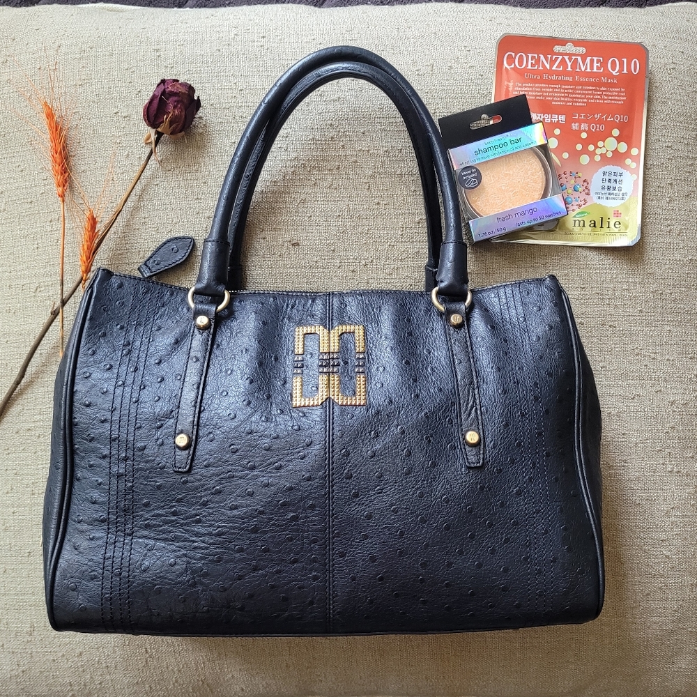 DAKS OSTRICH LEATHER SHOULDER BAG